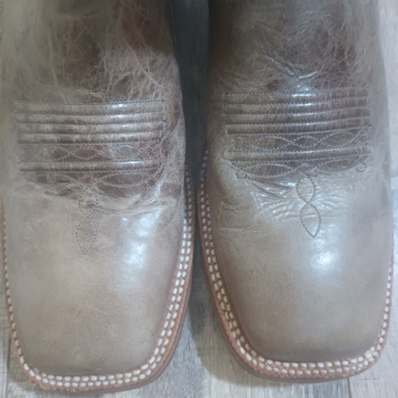 Ariat men's boots - Picture 7 of 9